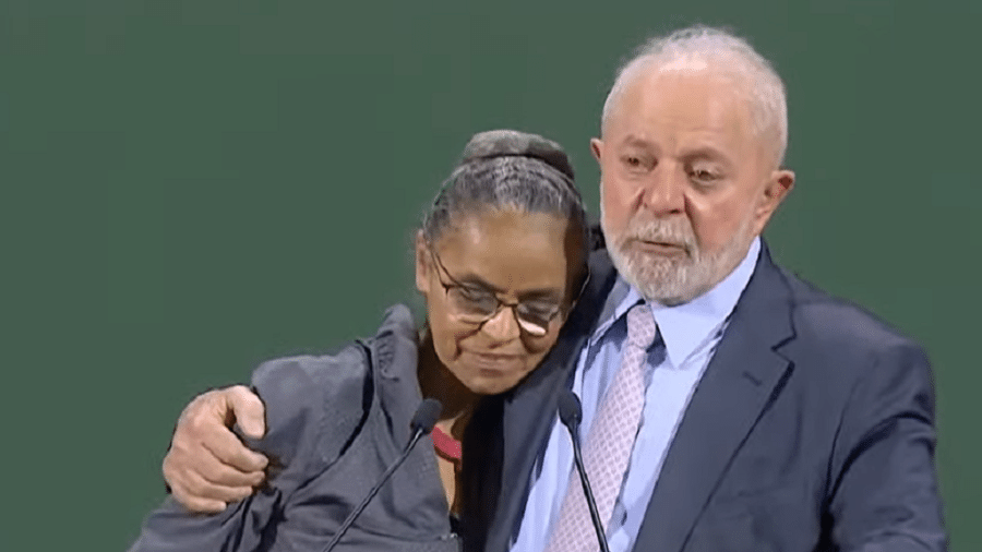 Lula em discurso ao lado da ministra do Meio Ambiente, Marina Silva, na COP28