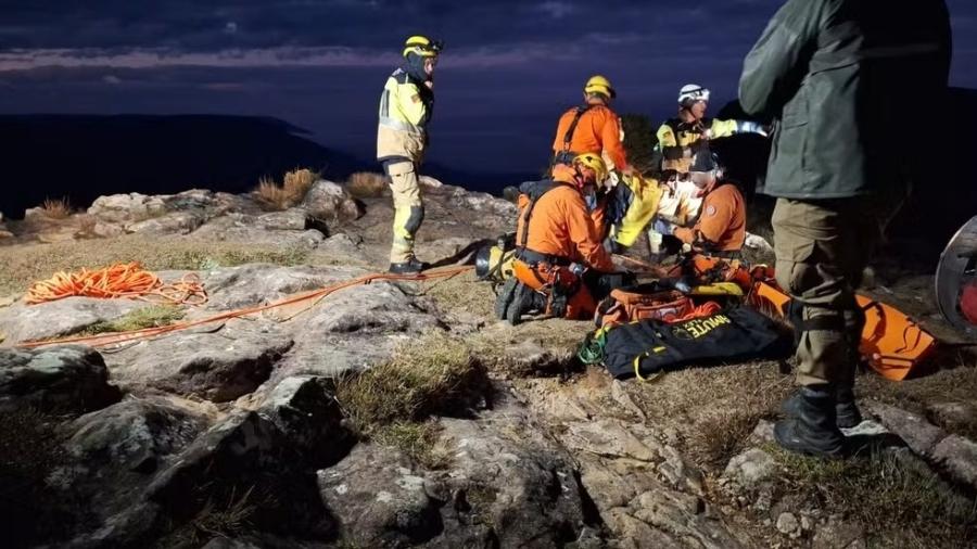 Bombeiros no resgate de criança que caiu no cânion em Cambará do Sul Bombeiros no resgate de criança que caiu no cânion em Cambará do Sul
