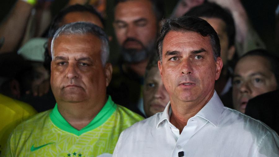 Churrasco, funk e silêncio: a noite em que Flávio viu a vitória de Lula