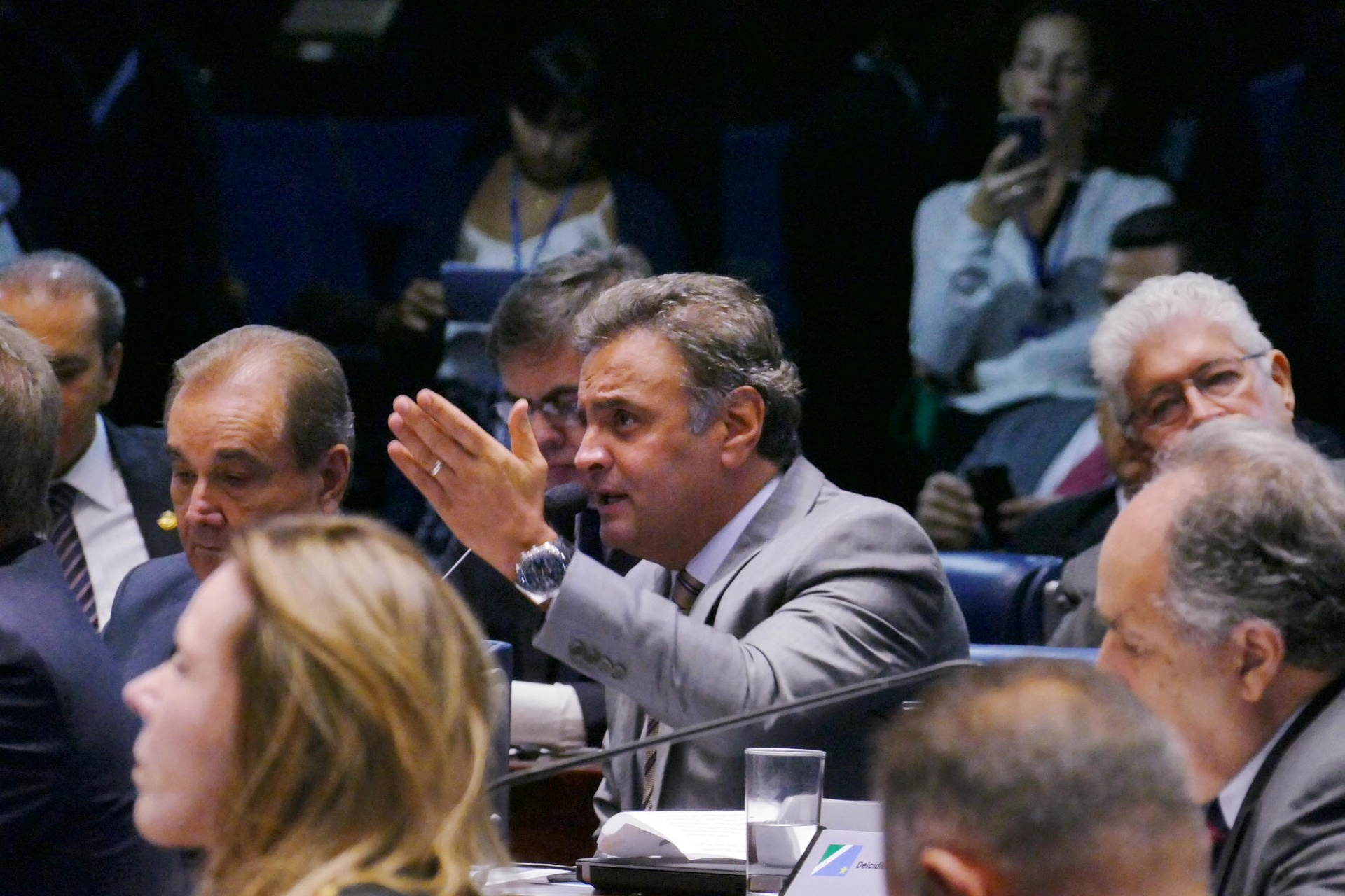 Resultado de imagem para aécio senado