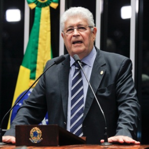 Senador Roberto Requião (PMDB-PR), relator do projeto sobre abuso de autoridade - Beto Barata/Agência Senado