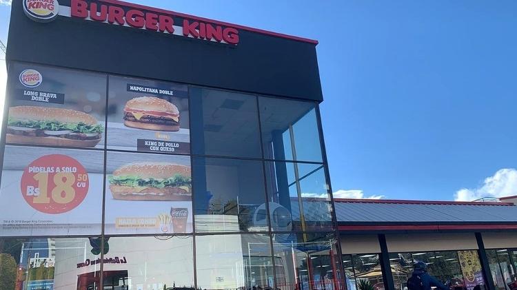 Ao contrário do McDonald's, o Burger King sobreviveu aos anos de recessão na Bolívia - BBC