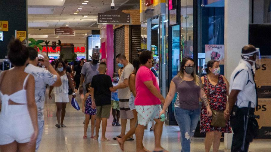 11.jun.2020 - Movimentação de clientes no NorteShopping, no Cachambi, na zona norte do Rio de Janeiro - Érica Martim / Estadão Conteúdo