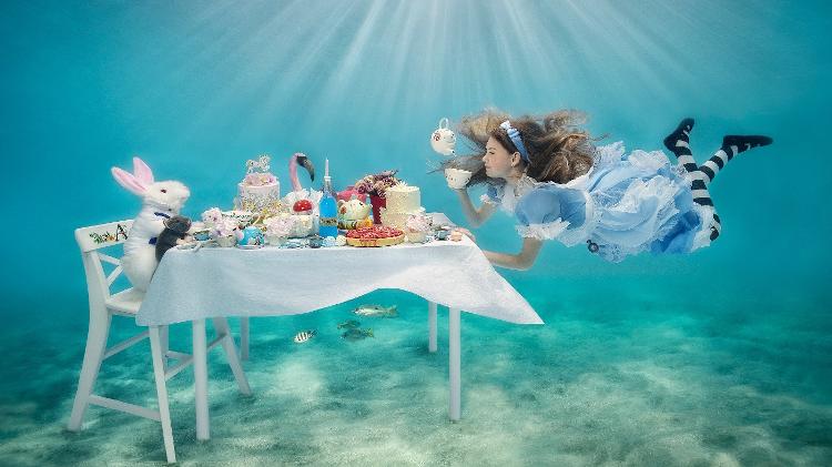 1º lugar Underwater Fashion - Lucie Drlikova - "Tea Party"