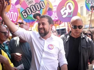 Se eleito, Boulos vai colocar mandato 'a serviço do PSOL' como prega sigla?