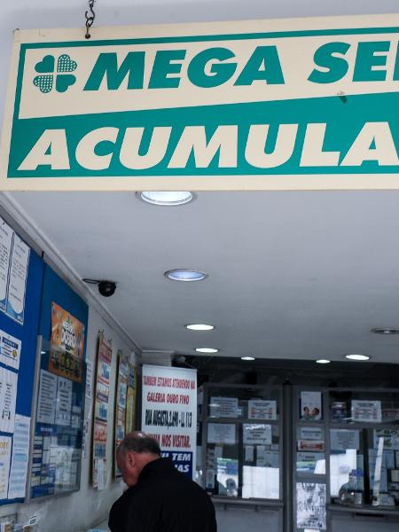 mega; mega-sena acumulada; loteria - Reinaldo Canato/UOL