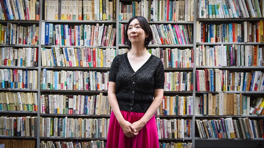 Kaeruko Akeno, escritora do romance que inspirou o show "Não farei hora extra e ponto final" - Noriko Hayashi/The New York Times