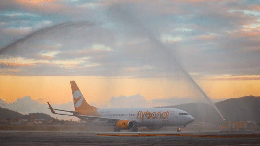 Flybondi faz primeira voo entre Buenos Aires e Florianópolis - Divulgação/Floripa Airport