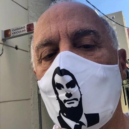 A máscara com  imagem de Bolsonaro - Arquivo Pessoal
