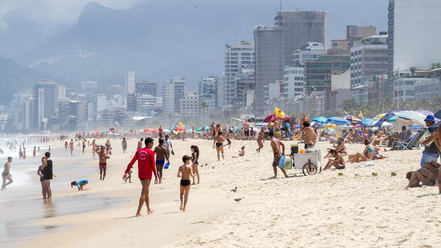 Movimentação na Praia de Ipanema no Rio de Janeiro (RJ), em março deste ano - BRUNO MARTINS/FUTURA PRESS/ESTADÃO CONTEÚDO