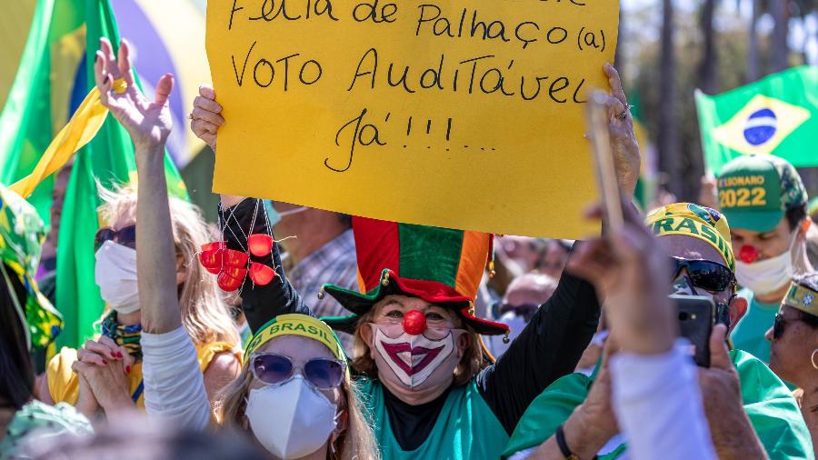 Apoiadores do Presidente Jair Bolsonaro (sem partido) realizaram um ato na região central de Belo Horizonte - FREDERICO ANDRADE/ESTADÃO CONTEÚDO