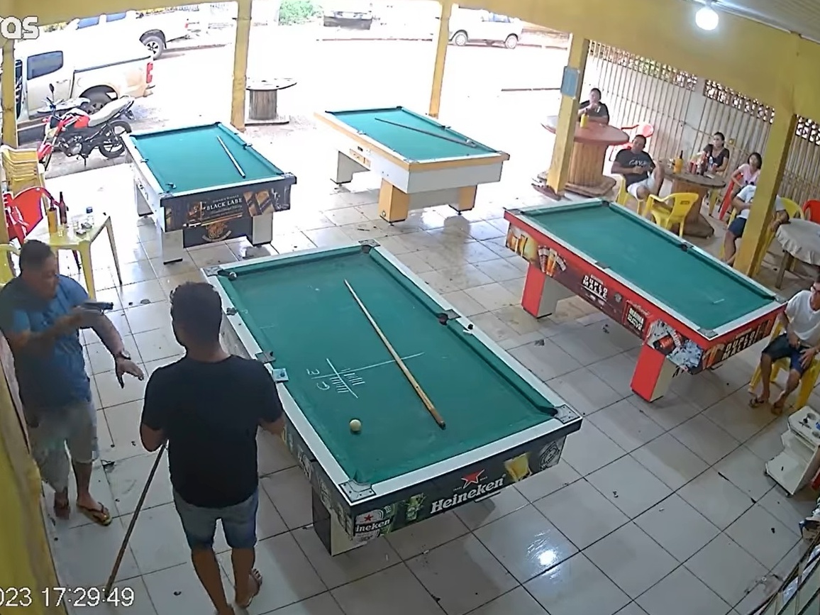 Dupla se enfurece após perder jogo de sinuca e mata sete pessoas em bar no  Mato Grosso - Brasil 247