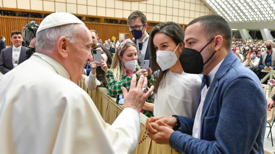 Patricia e Rafael foram abençoados pelo papa Francisco no Vaticano como recém-casados Patricia e Rafael foram abençoados pelo papa Francisco no Vaticano como recém-casados