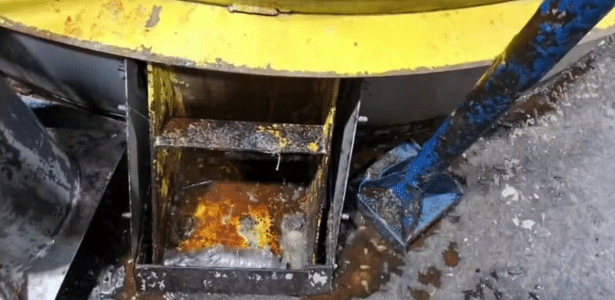 Imagens de inspeção em fábrica da Ypê mostra equipamentos com corrosão
