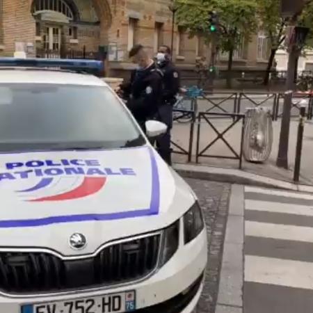 Polícia francesa neutralizou um agressor que portava uma faca - Reprodução/Twitter