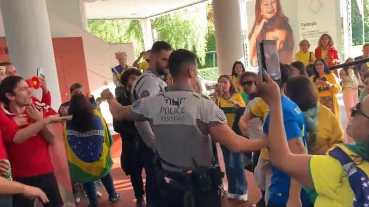 Police in Switzerland need to separate Brazilian voters - Jamil Chade/UOL - Jamil Chade/UOL