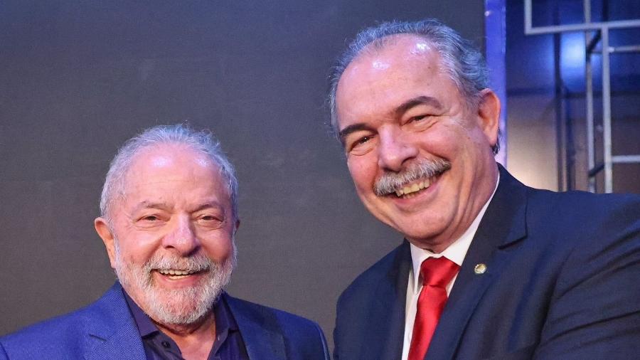 Lula e Mercadante após anúncio do ex-ministro como presidente do BNDES - Ricardo Stuckert
