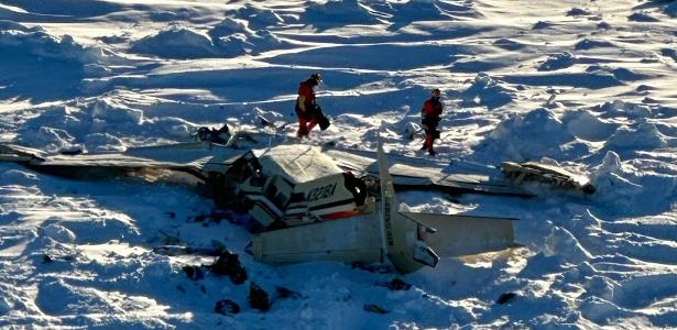 Avião desaparecido no Alasca é encontrado; pelo menos três pessoas morreram