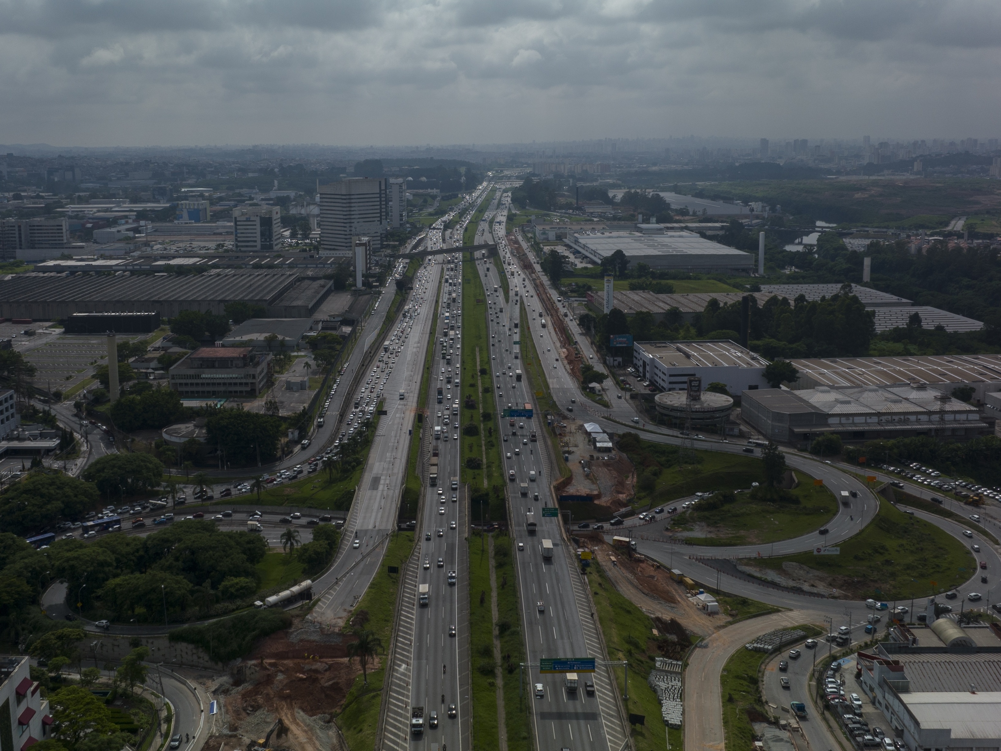 Pedágio nas rodovias Raposo Tavares e Castelo Branco fica mais barato