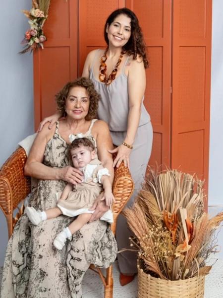 Cristina Antonini, de 66 anos, sua filha Daniela Antonini, de 40, e a neta Giovanna Antonini Vasconcelos, de 1 ano Cristina Antonini, de 66 anos, sua filha Daniela Antonini, de 40, e a neta Giovanna Antonini Vasconcelos, de 1 ano