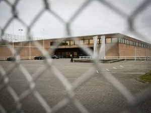 Com penitenciárias cheias, países europeus alugam vagas em prisões no exterior
