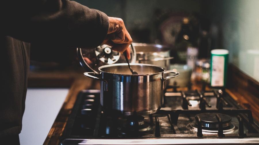 Panela de ferro, item tradicional na cozinha - Getty Images