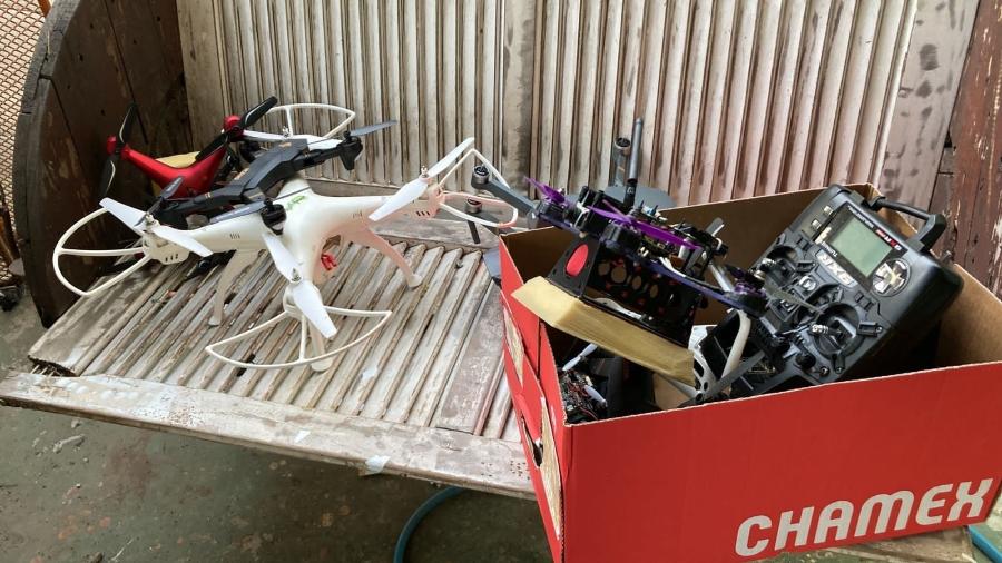Drones foram apreendidos durante prisão de piloto que entregava drogas e celulares em presídios - Polícia Civil/Divulgação