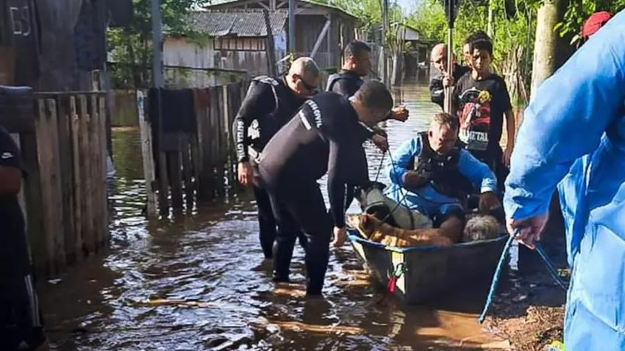 A população do bairro Arquipélago e das áreas ribeirinhas da zona sul de Porto Alegre está em alerta devido às inundações