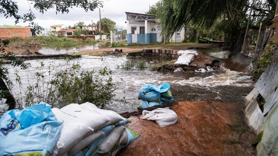 Ação solicita evacuação de moradores das áreas de risco em Pelotas (RS)