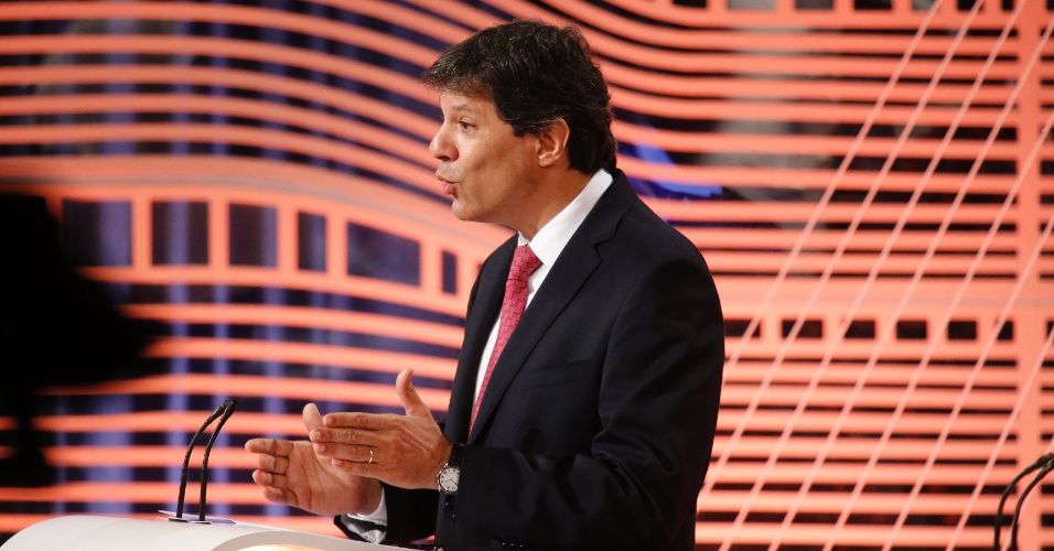 23.set.2016 - O atual prefeito de São Paulo e candidato à reeleição, Fernando Haddad (PT), participa do debate realizado por UOL, Folha e SBT