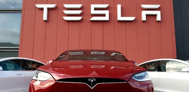 Quer trazer empresa ao país | Bolsonaro anuncia viagem para os EUA em março e inclui Tesla na agenda