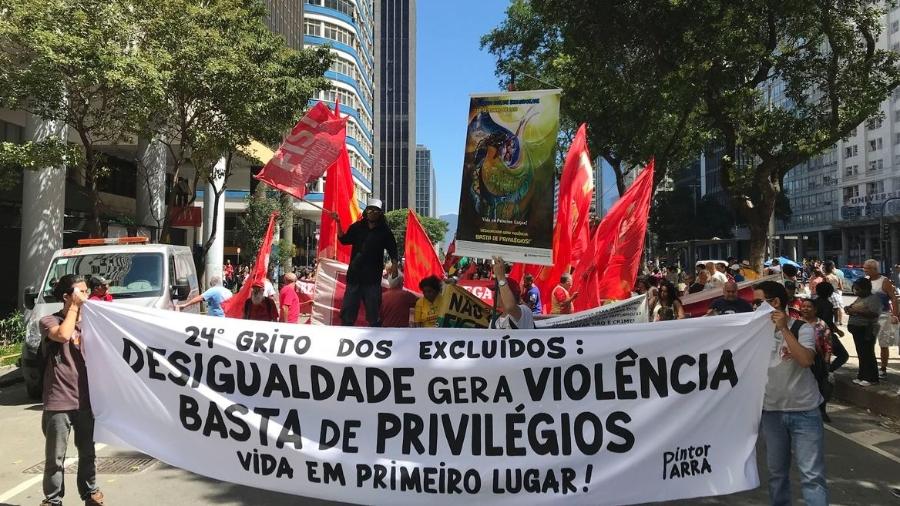 Em Brasília, Grito dos Excluídos faz ato contra preconceito, por trabalho e moradia - Akemi Nitahara/Agência Brasil