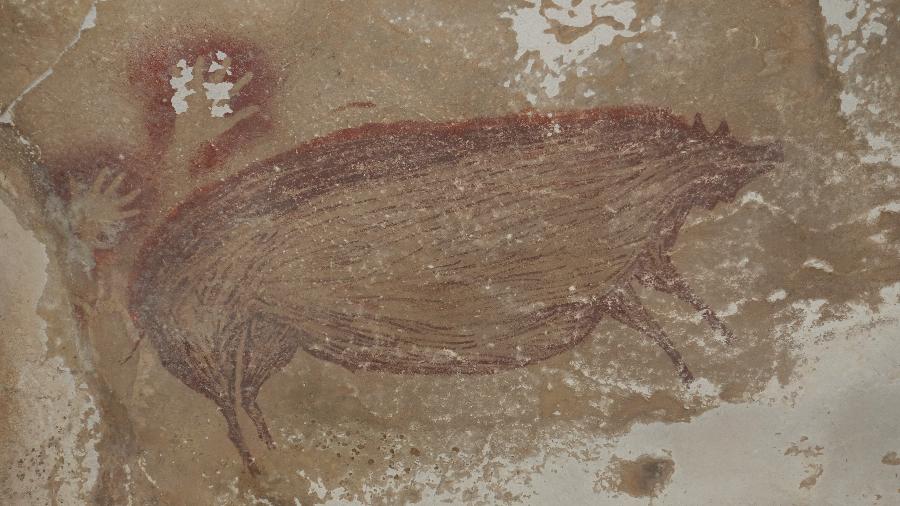 Pintura rupestre mais antiga conhecida no mundo é encontrada na Indonésia - Maxime AUBERT / GRIFFITH UNIVERSITY / AFP