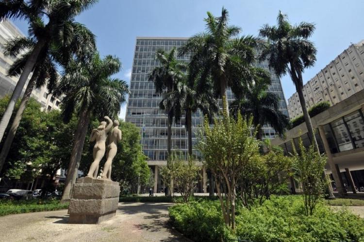 Palácio Capanema: um marco no centro do Rio de Janeiro Palácio Capanema: um marco no centro do Rio de Janeiro