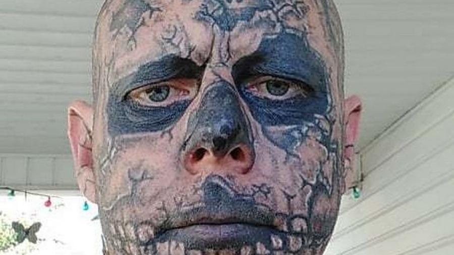 Após ser preso por assalto a banco, Jerry Lee decidiu tatuar o próprio rosto na prisão - Reprodução/Arquivo Pessoal/Jerry Lee