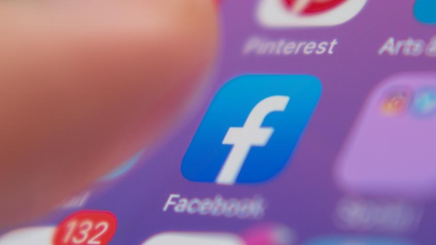 Facebook anunciou mudanças para usuários controlarem postagens no feed de notícias - Getty Images