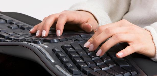Já reparou nelas? Por que existem saliências nas letras F e J do teclado