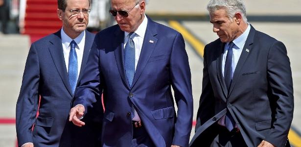 13.07.22 - Joe Biden é recebido em Israel pelo presidente Isaac Herzog e pelo primeiro-ministro interino Yair Lapid