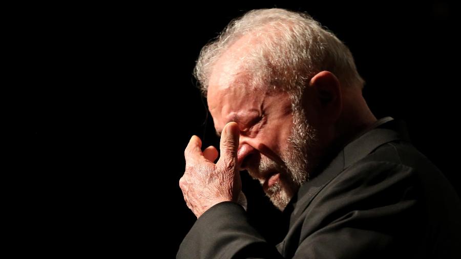 Lula chora ao falar da fome em discurso no gabinete de transição em Brasília - 10.nov.2022 - Fátima Meira/Futura Press/Estadão Conteúdo