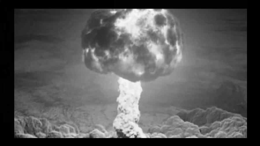 Explosão da bomba de plutônio Trinity, em Los Alamos, Novo México, Estados Unidos, em 16 de julho de 1945