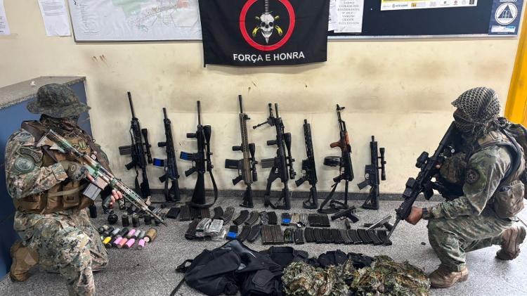 Fuzis, pistolas, granadas e rádio comunicadores apreendidos após troca de tiros em Rio das Pedras, no Rio de Janeiro