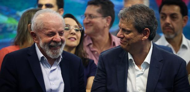 Lula e Tarcísio oficializam candidaturas; PL deve lançar Michelle ao Senado