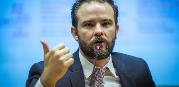 Dario Durigan promete continuidade ao trabalho de Haddad na Fazenda