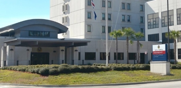 Após polêmica, Hospital Naval da Flórida suspendeu duas enfermeiras envolvidas - Reprodução