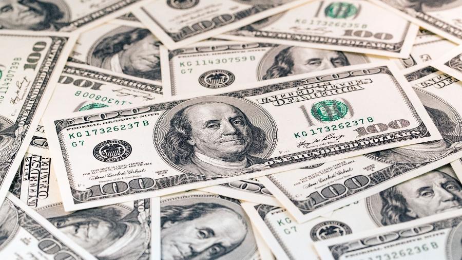 Dólar passou a cair, após operar em alta pela manhã - Getty Images/iStockphoto