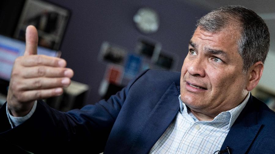 11.abr.2019 - O ex-presidente do Equador, Rafael Correa, durante entrevista à Agence France-Presse (AFP) em Bruxelas - Kenzo Tribouillard/AFP