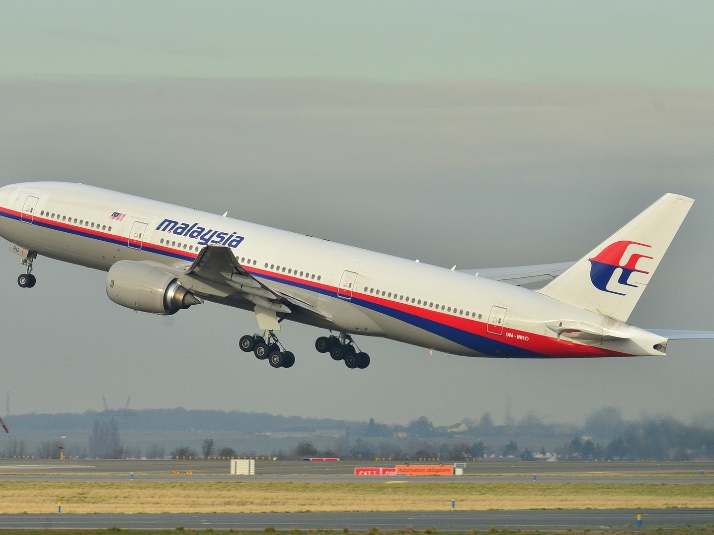 Voo Malaysia Airlines 370 Boeing 777 ainda desaparecido foto