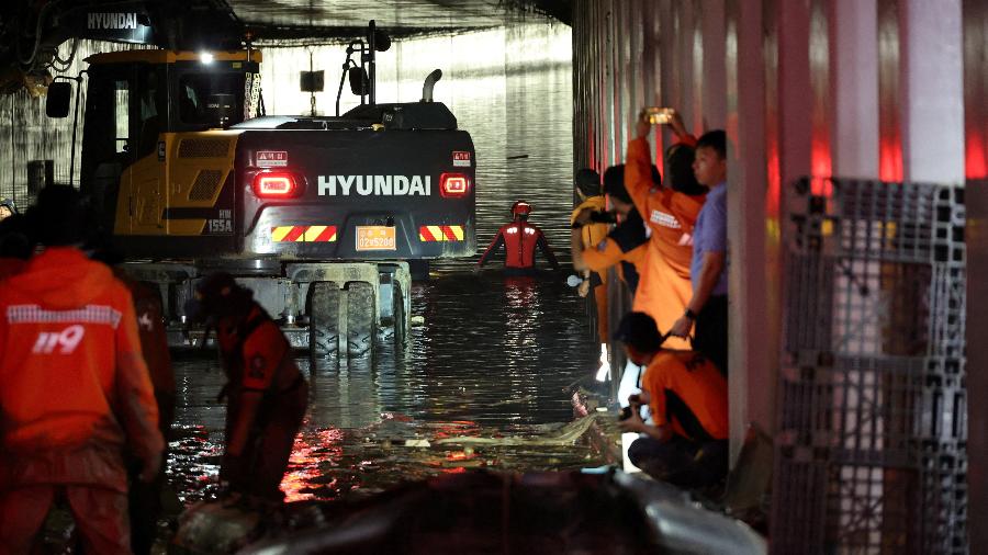 Doze das pessoas que morreram na inundação estavam dentro de um túnel
