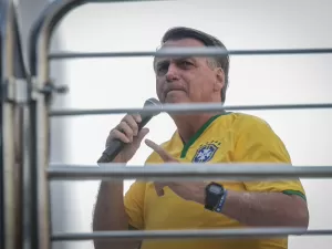 Após Bolsonaro defender anistia a golpistas, consulta pega fogo no Senado
