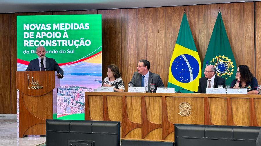 29.05.24 - O presidente Lula (PT) fala sobre medidas de reconstrução do RS no Planalto - Lucas Borges Teixeira/UOL